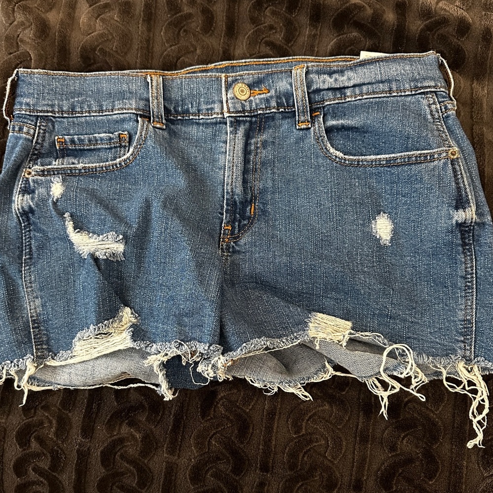 Old Navy “Boyfriend Shorts” Size 6